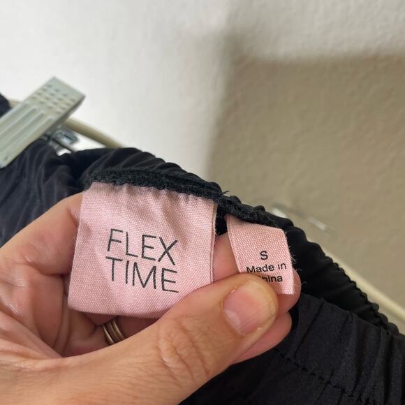 Flex Time Black  Athletic skirt with White Trim size small - Picture 4 of 4